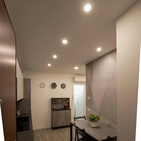 Clessidra1 Monolocale A 2 Passi Bernina Express Apartman *
